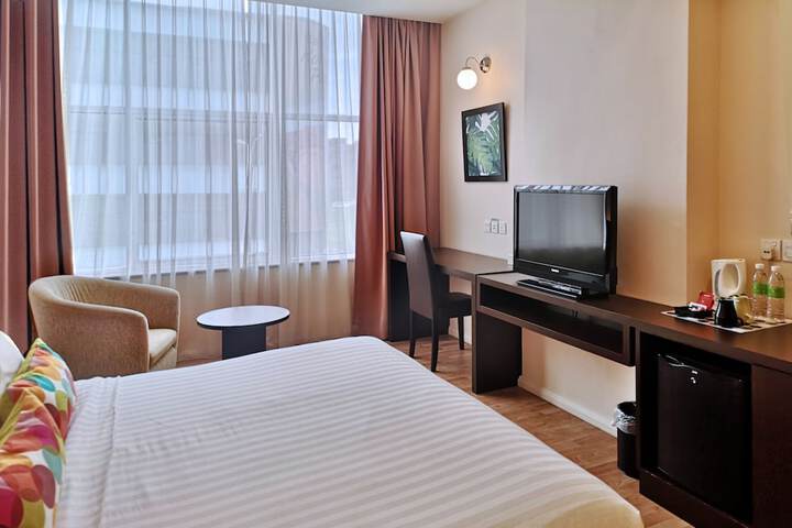 Room 6 of 39