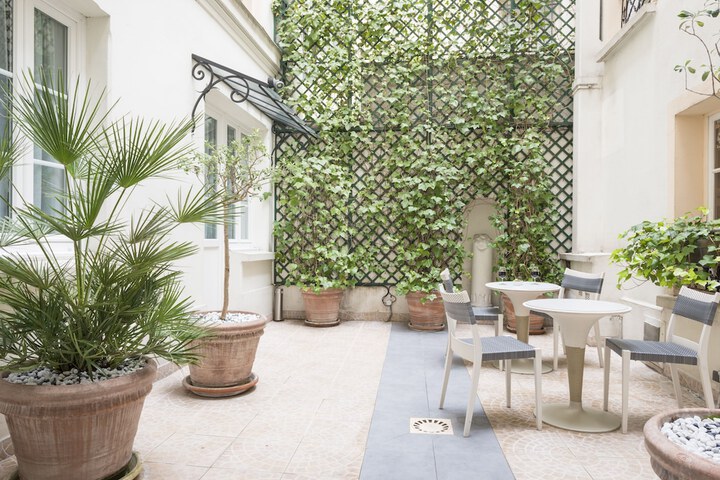 Terrace/Patio 36 of 38