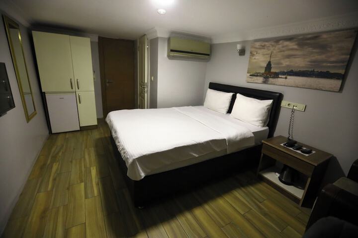 Room 6 of 55