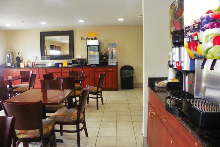Breakfast/Coffee Service 23 of 24