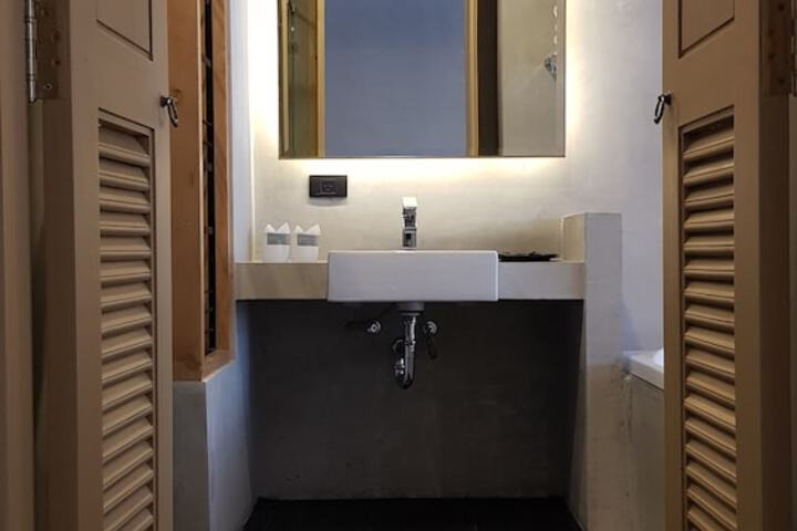 Room 55 of 118