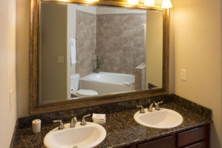 Room 4 of 19