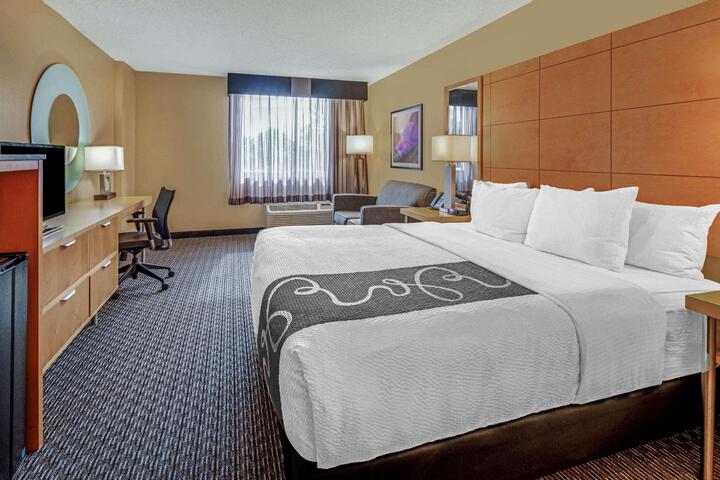 1 King Bed (1 of 9)