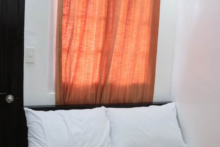 Room 6 of 49