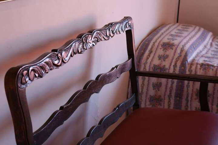 Room 7 of 27
