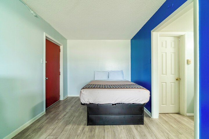 Room 39 of 76