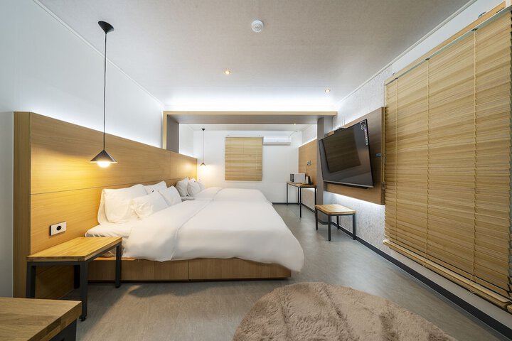Room 21 of 92