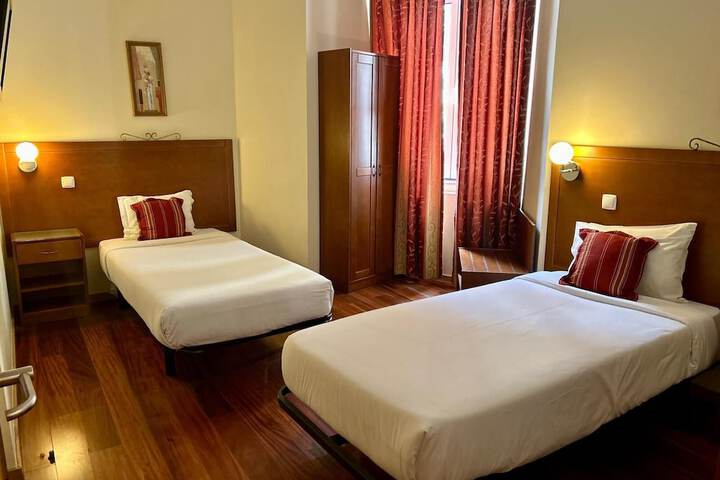 Room 10 of 49