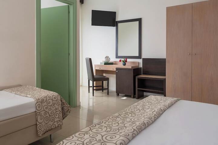 Room 42 of 89