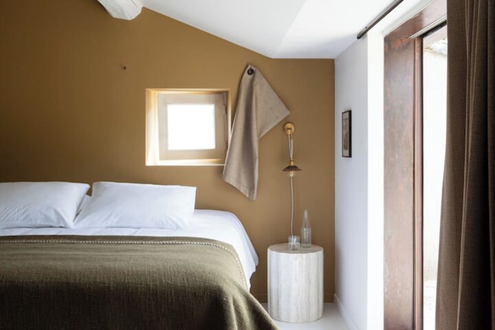 Room 9 of 36