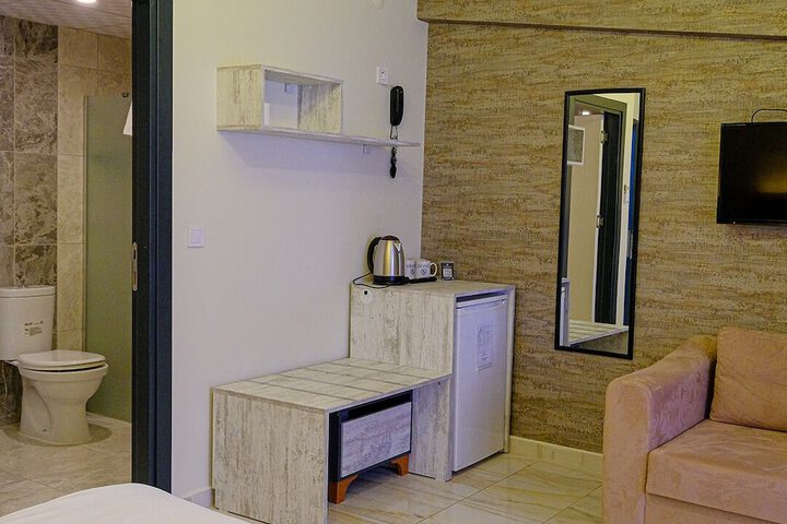 Room 19 of 40