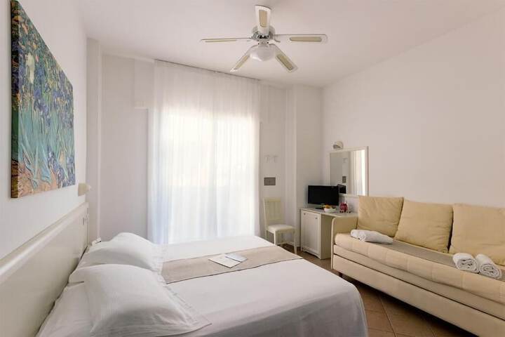 Room 14 of 39
