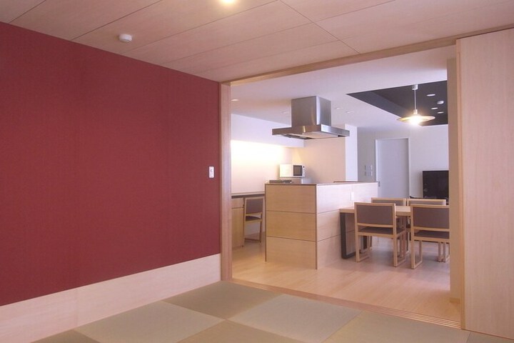 Room 8 of 37