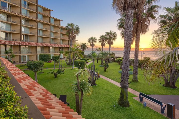 Hotel Exterior 172 of 179