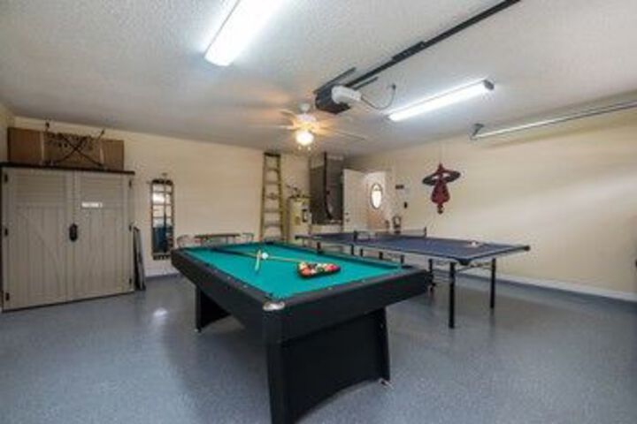 Room 3 of 8