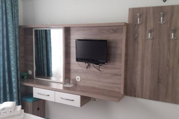 Room 10 of 74