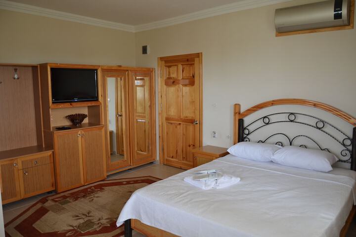 Room 7 of 52