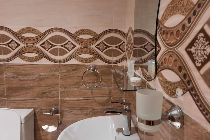 Room 7 of 24