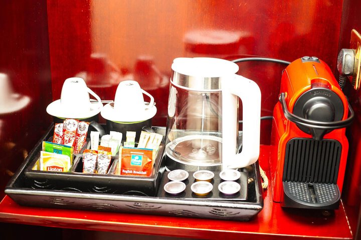 Breakfast/Coffee Service 19 of 41