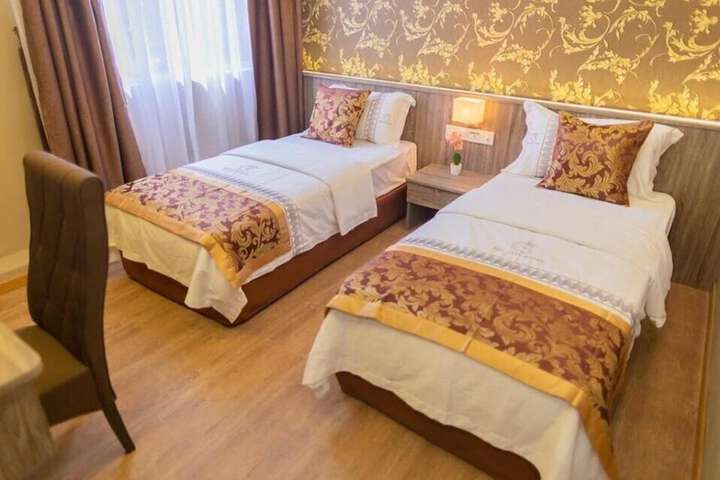Room 2 of 18