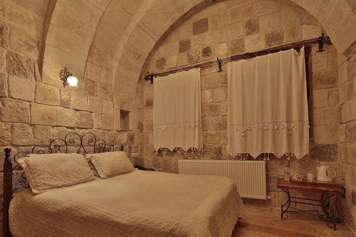 Room 12 of 135