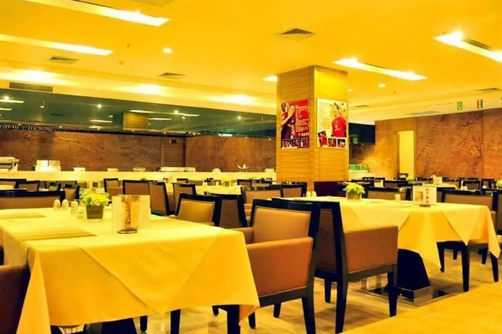 Dining 9 of 9