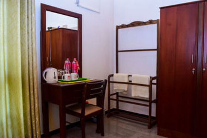 Room 15 of 18