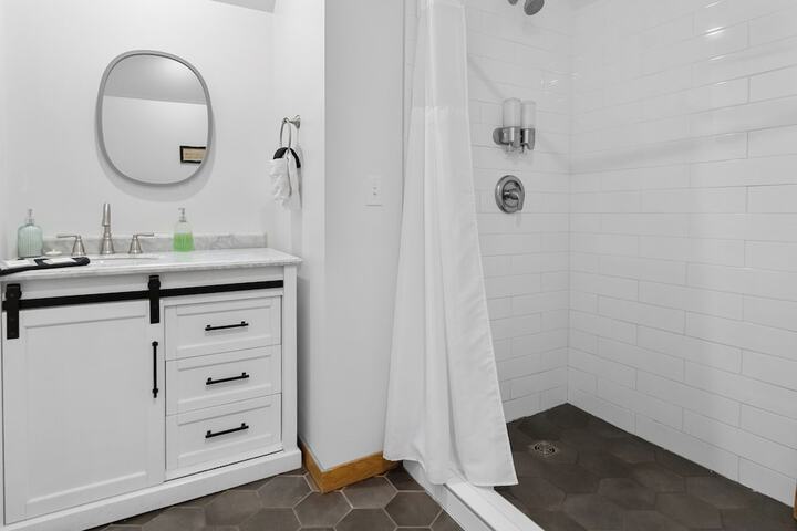 Room 32 of 45