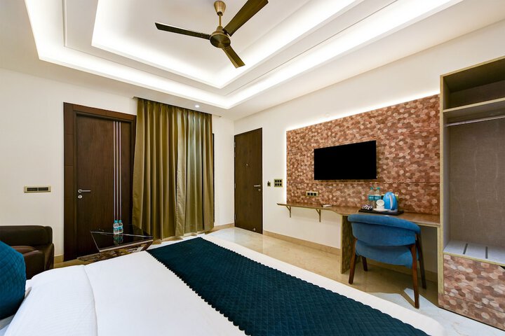 Room 25 of 52