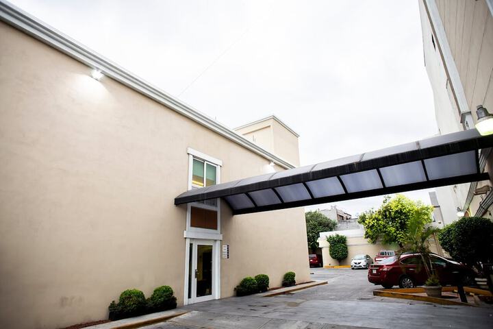 Hotel Entry