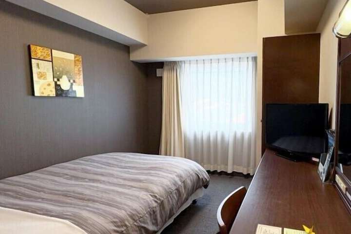 Room 5 of 26