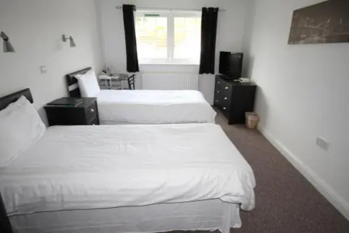Room 3 of 11