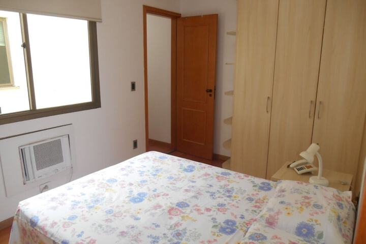 Room 4 of 16