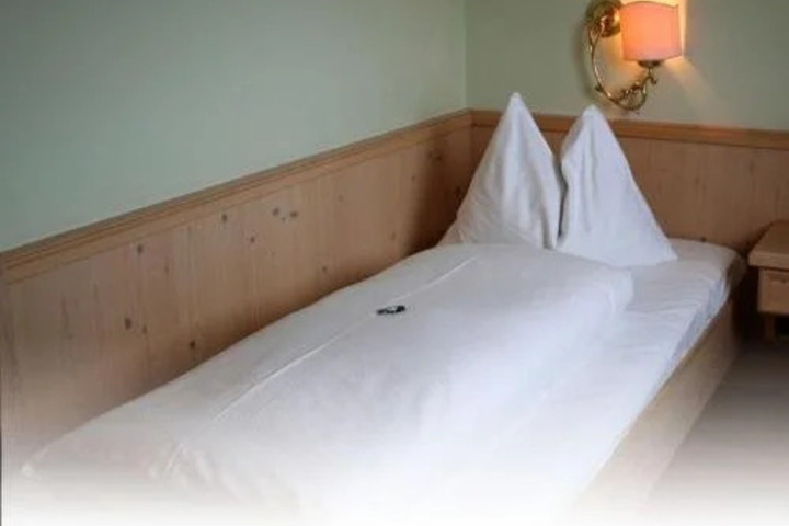 General 5 of 8