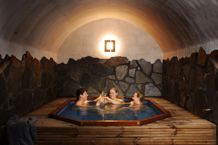 Spa 51 of 76
