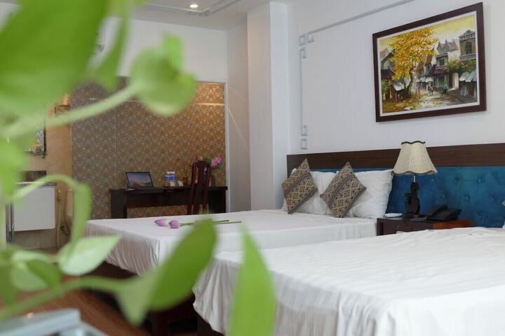Room 4 of 32