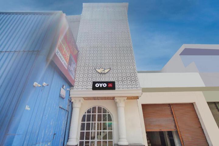 Hotel O Fly High