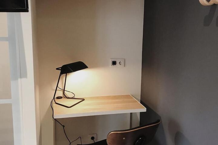 Room 3 of 69