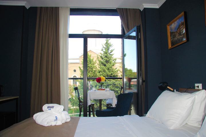 Room 61 of 240