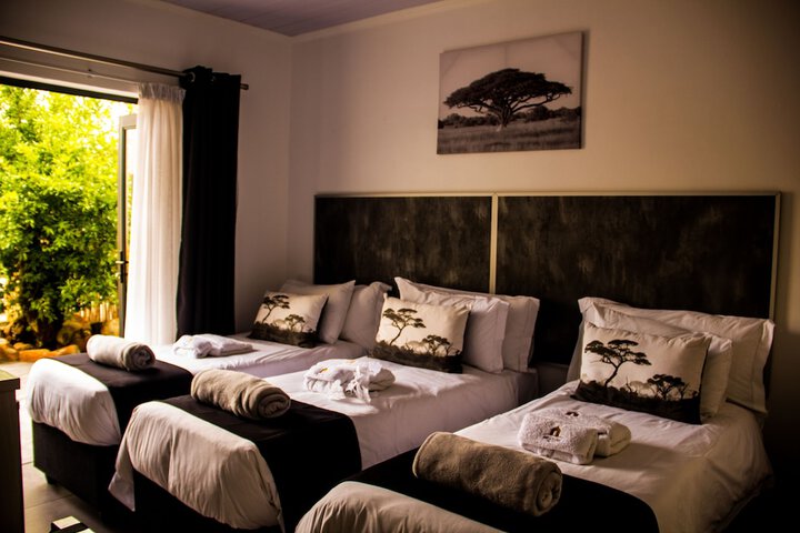 Room 12 of 66