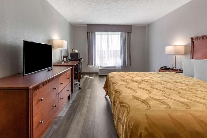 1 King Bed (11 of 12)