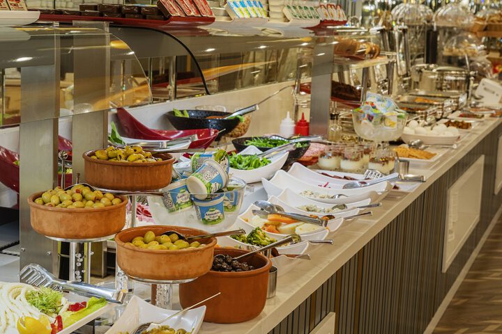 Breakfast/Coffee Service 102 of 130
