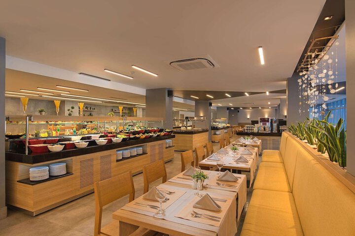 Dining 44 of 121