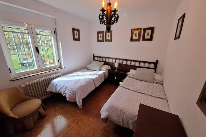 Room 2 of 44