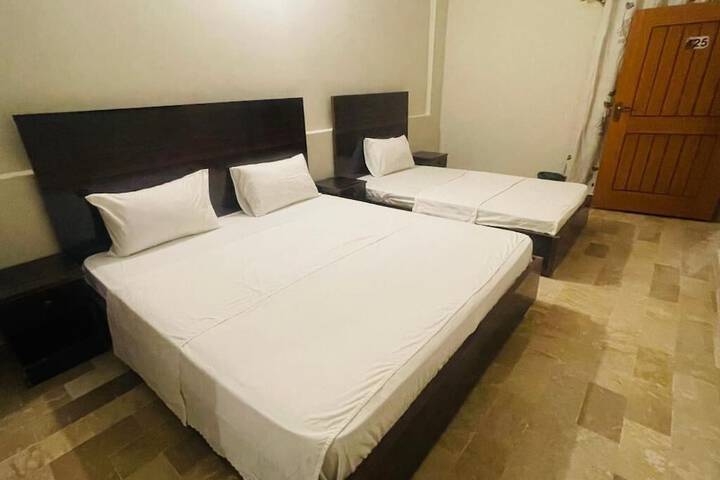 Room 3 of 36