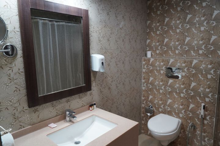 Room 41 of 44