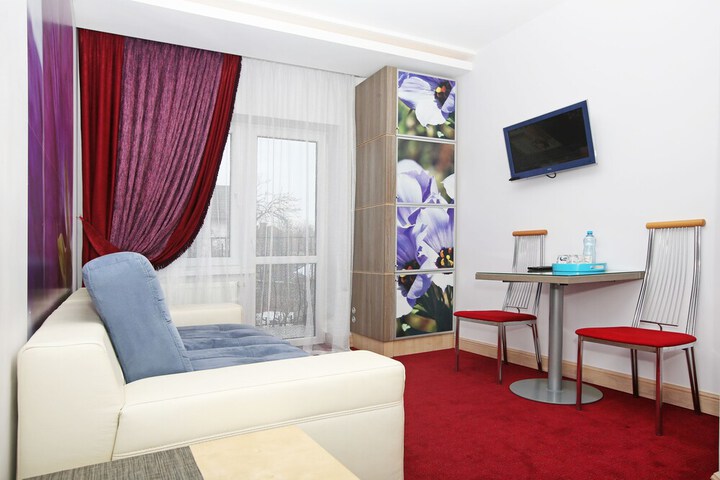 Room 10 of 46