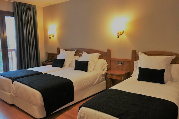 Room 6 of 18