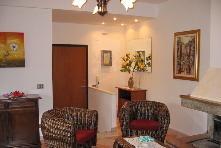 Room 10 of 30