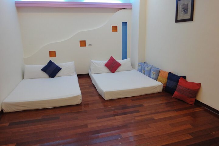 Room 4 of 24